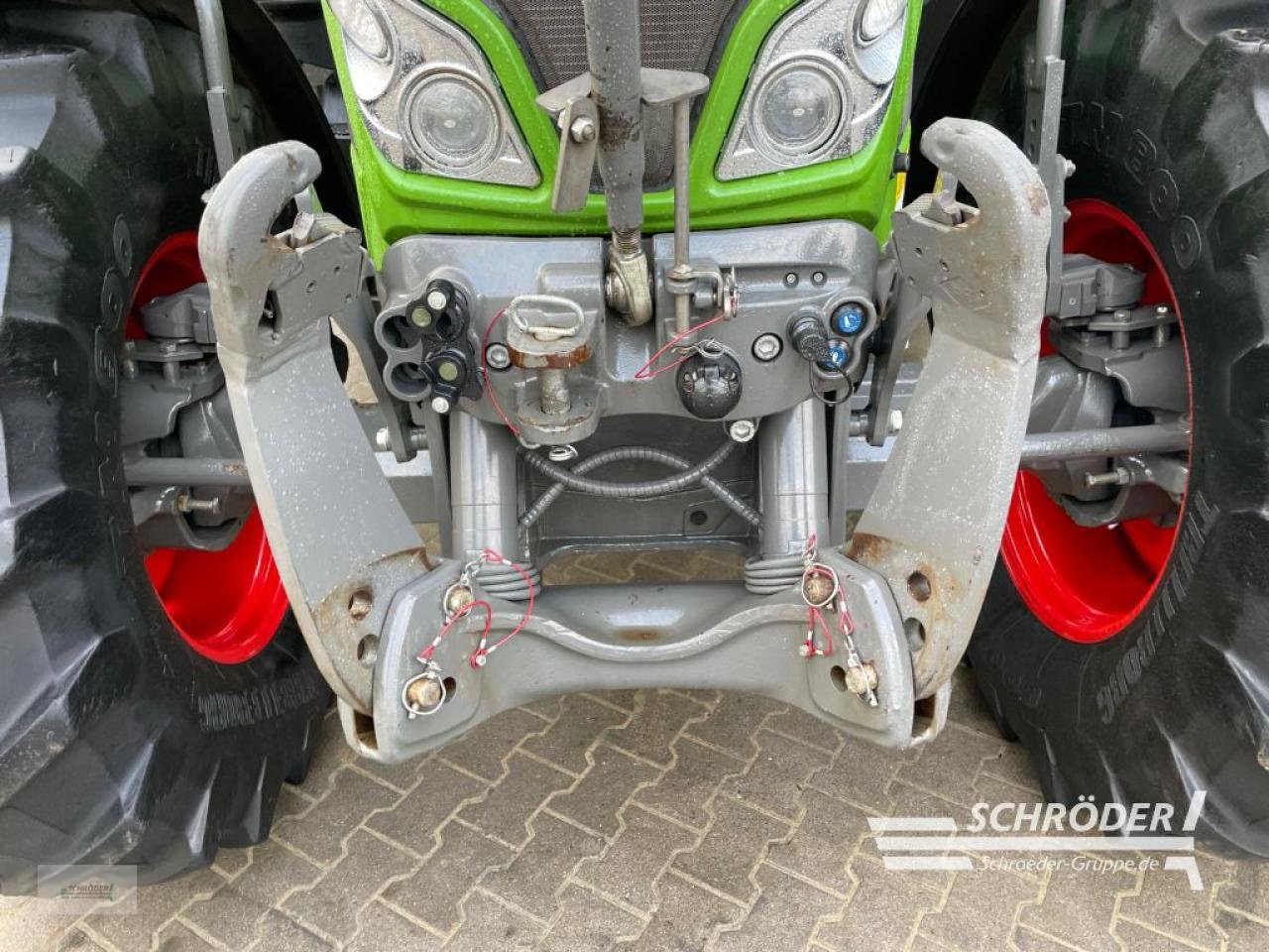 Traktor типа Fendt 724 VARIO S4 PROFI PLUS, Gebrauchtmaschine в Wildeshausen (Фотография 10)