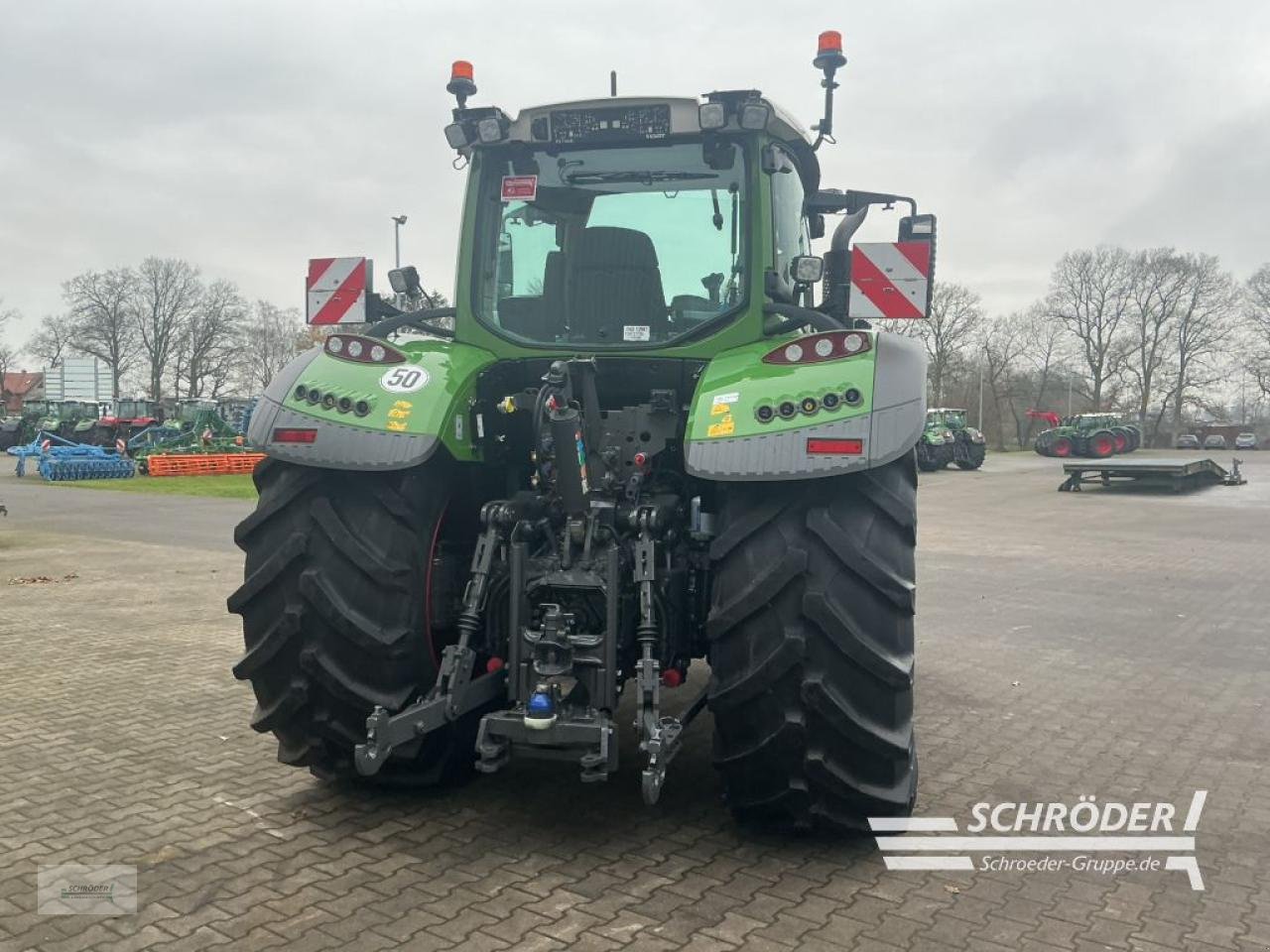 Traktor от тип Fendt 724 VARIO S4 PROFI PLUS, Gebrauchtmaschine в Lastrup (Снимка 5)