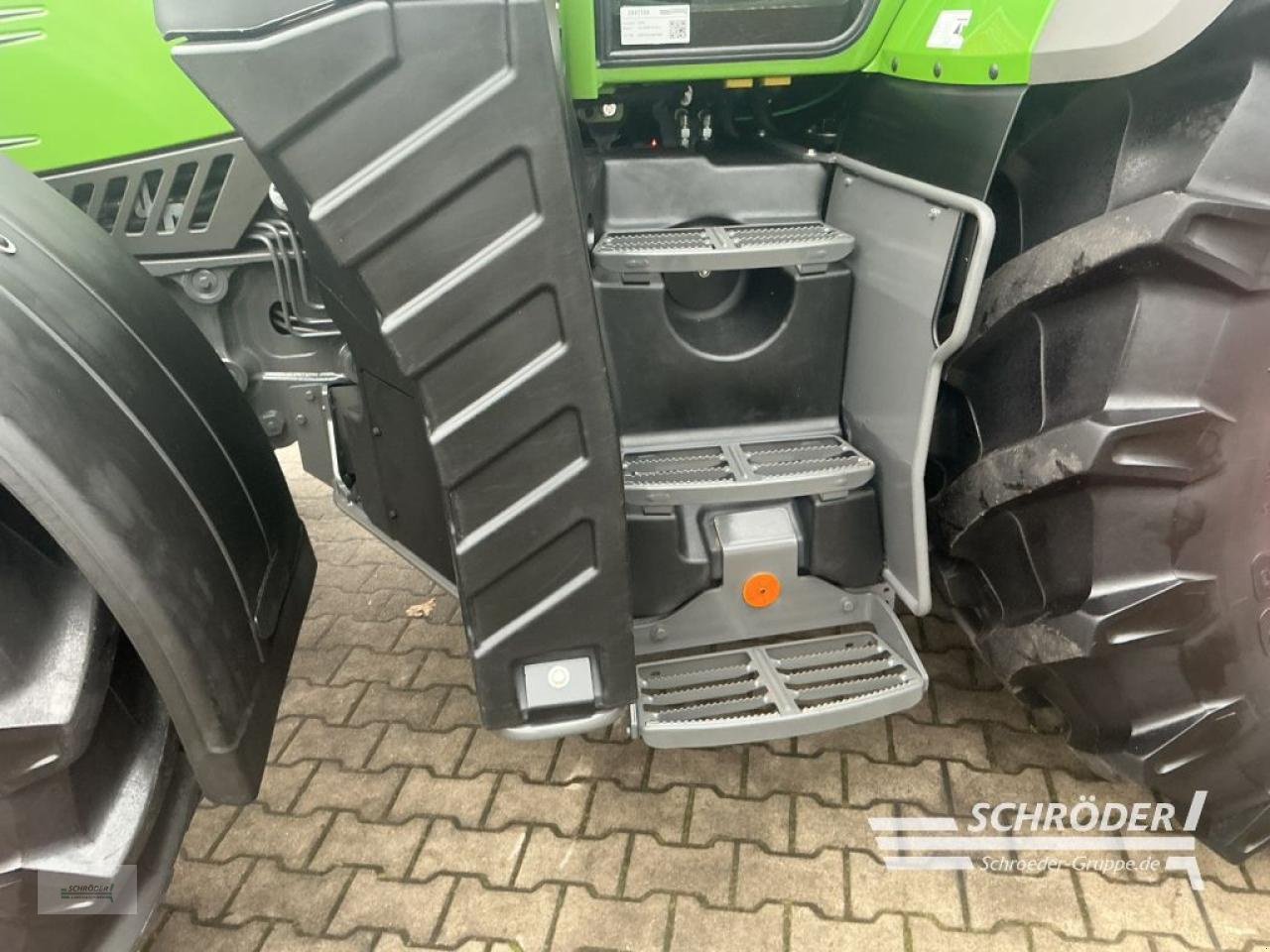 Traktor от тип Fendt 724 VARIO S4 PROFI PLUS, Gebrauchtmaschine в Lastrup (Снимка 19)