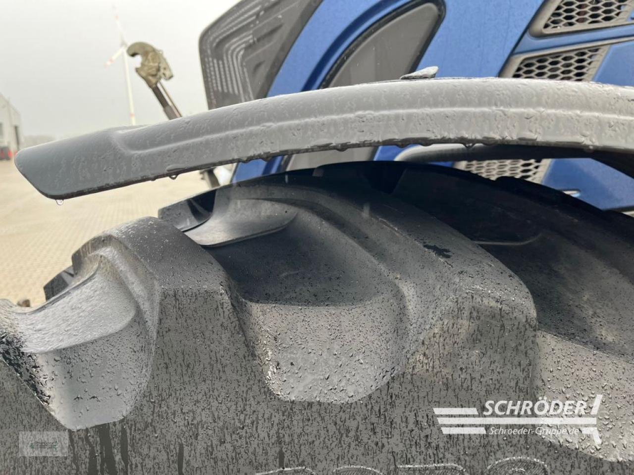 Traktor des Typs Fendt 724 VARIO S4 PROFI, Gebrauchtmaschine in Scharrel (Bild 13)