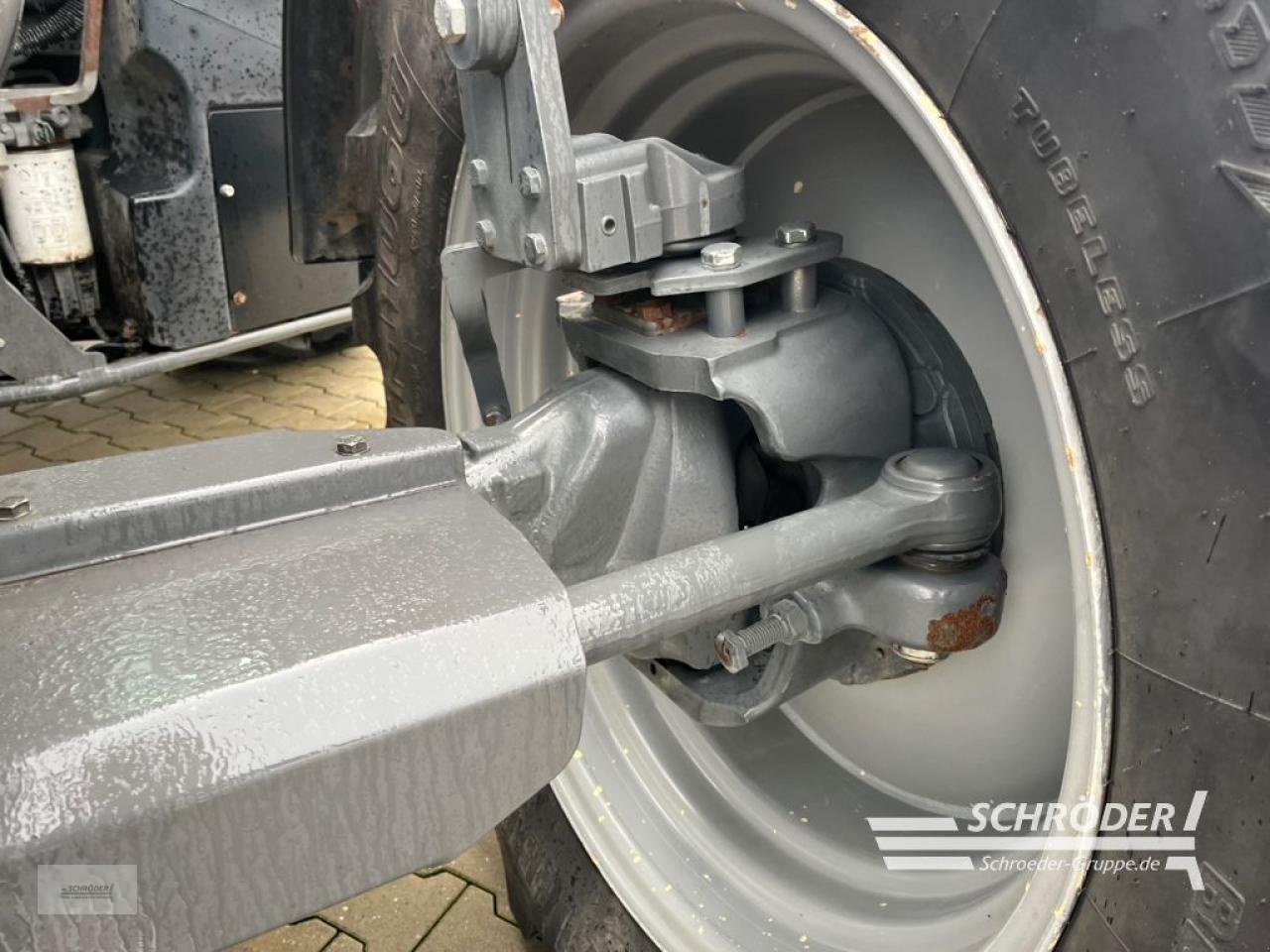 Traktor des Typs Fendt 724 VARIO S4 PROFI, Gebrauchtmaschine in Scharrel (Bild 15)