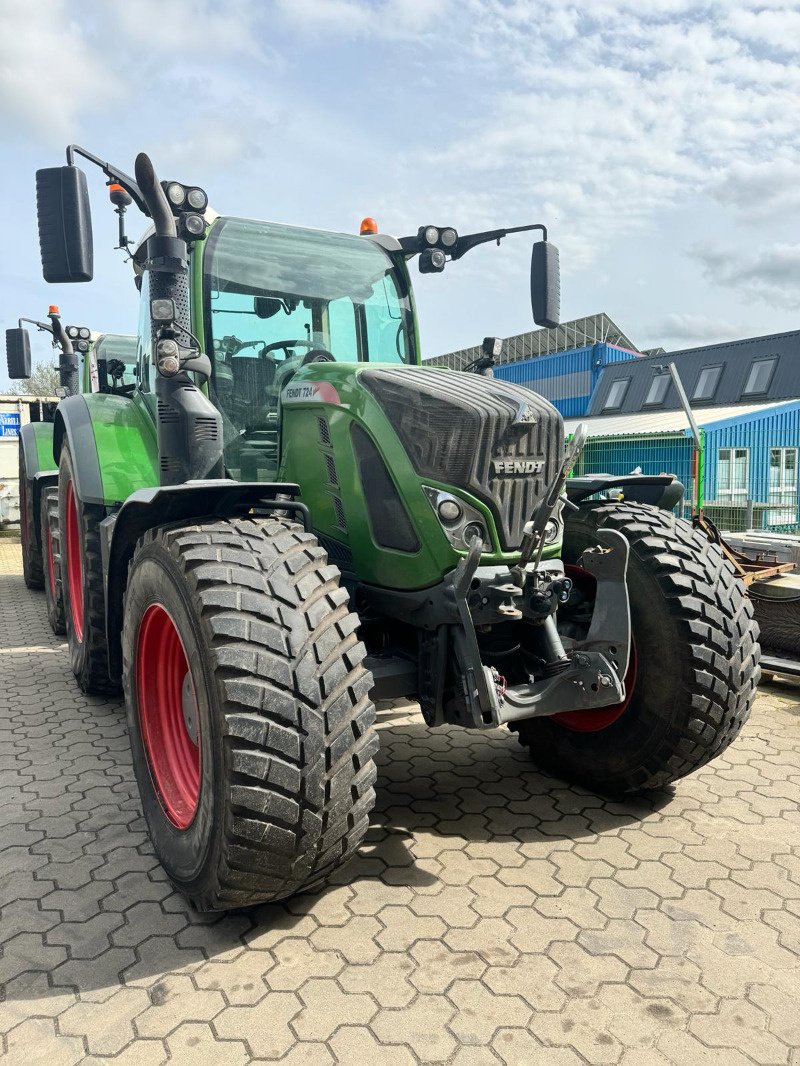 Traktor des Typs Fendt 724 Vario S4 Profi, Gebrauchtmaschine in Elmenhorst-Lanken (Bild 1)