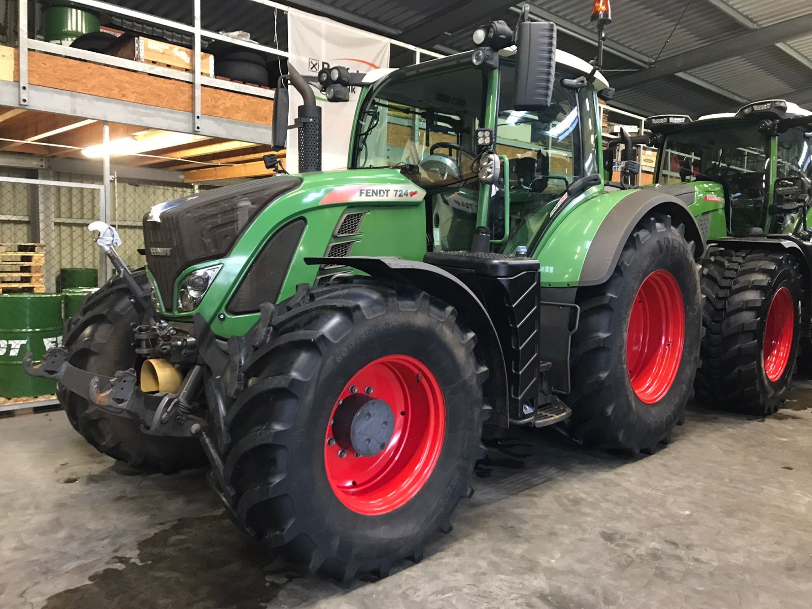 Traktor типа Fendt 724 Vario S4 ProfiPlus, Gebrauchtmaschine в Husum (Фотография 1)