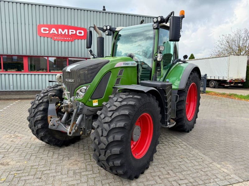 Traktor des Typs Fendt 724 Vario S4 Profiplus, Gebrauchtmaschine in BOEKEL (Bild 1)