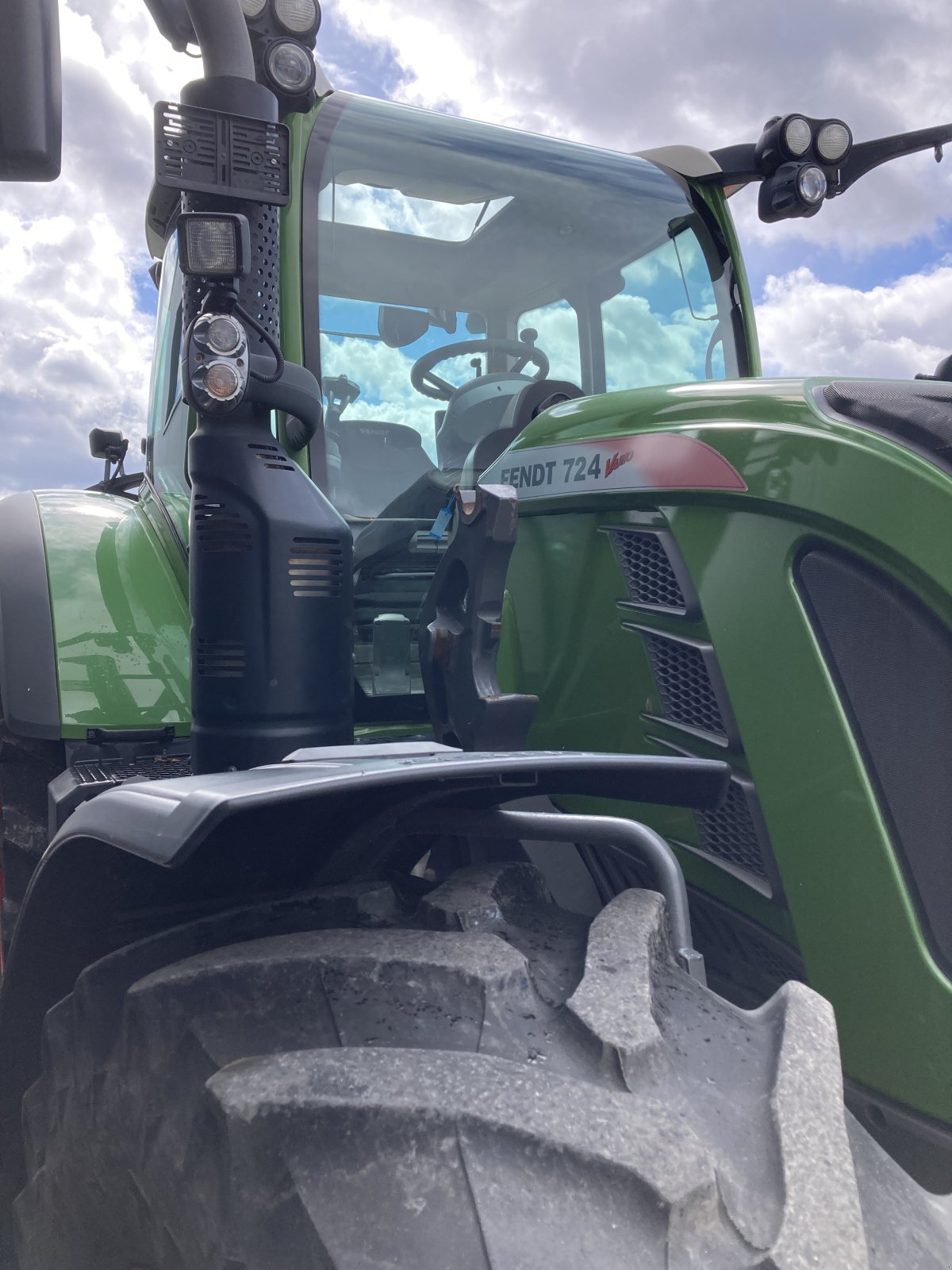 Traktor des Typs Fendt 724 Vario S4 ProfiPlus, Gebrauchtmaschine in Wülfershausen an der Saale (Bild 5)