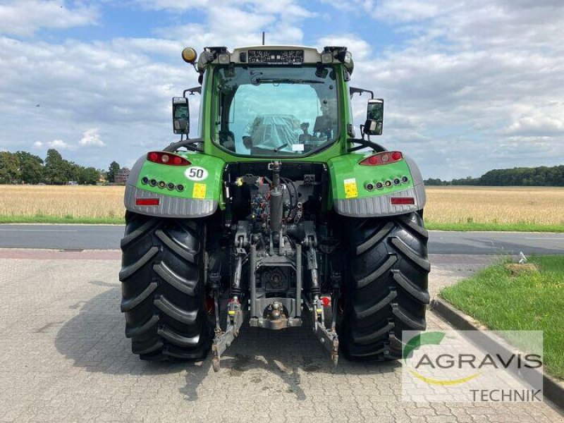 Traktor от тип Fendt 724 VARIO S4, Gebrauchtmaschine в Barsinghausen-Göxe (Снимка 4)