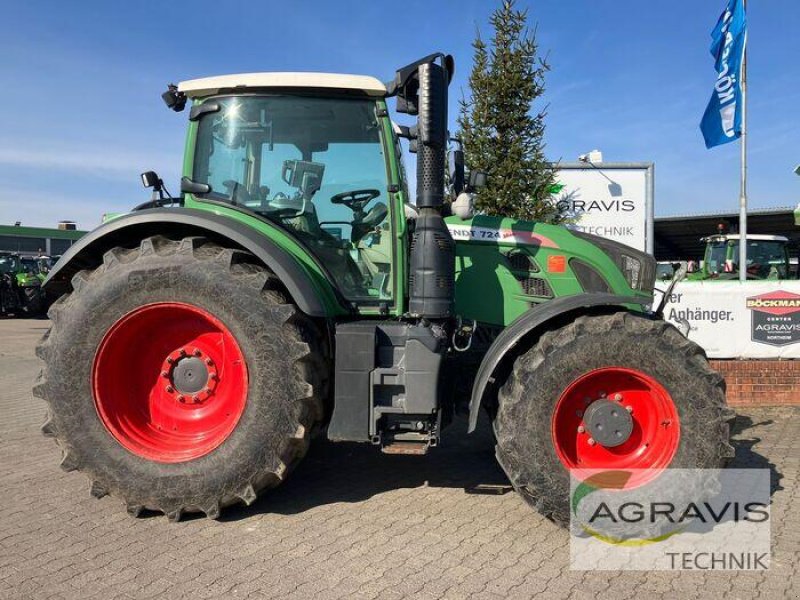 Traktor типа Fendt 724 VARIO S4, Gebrauchtmaschine в Northeim
