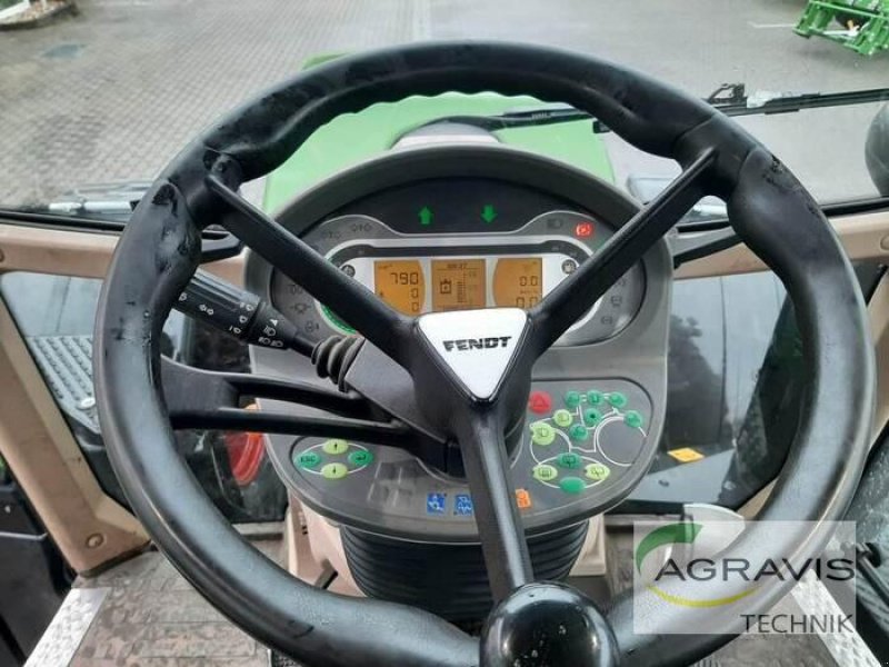 Traktor of the type Fendt 724 VARIO S4, Gebrauchtmaschine in Calbe / Saale (Picture 10)