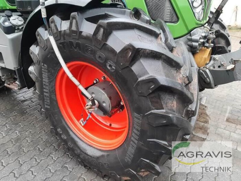 Traktor of the type Fendt 724 VARIO S4, Gebrauchtmaschine in Calbe / Saale (Picture 16)