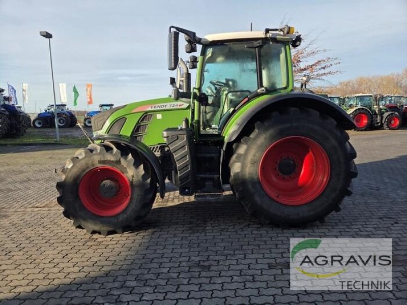 Traktor du type Fendt 724 VARIO S4, Gebrauchtmaschine en Calbe / Saale (Photo 2)