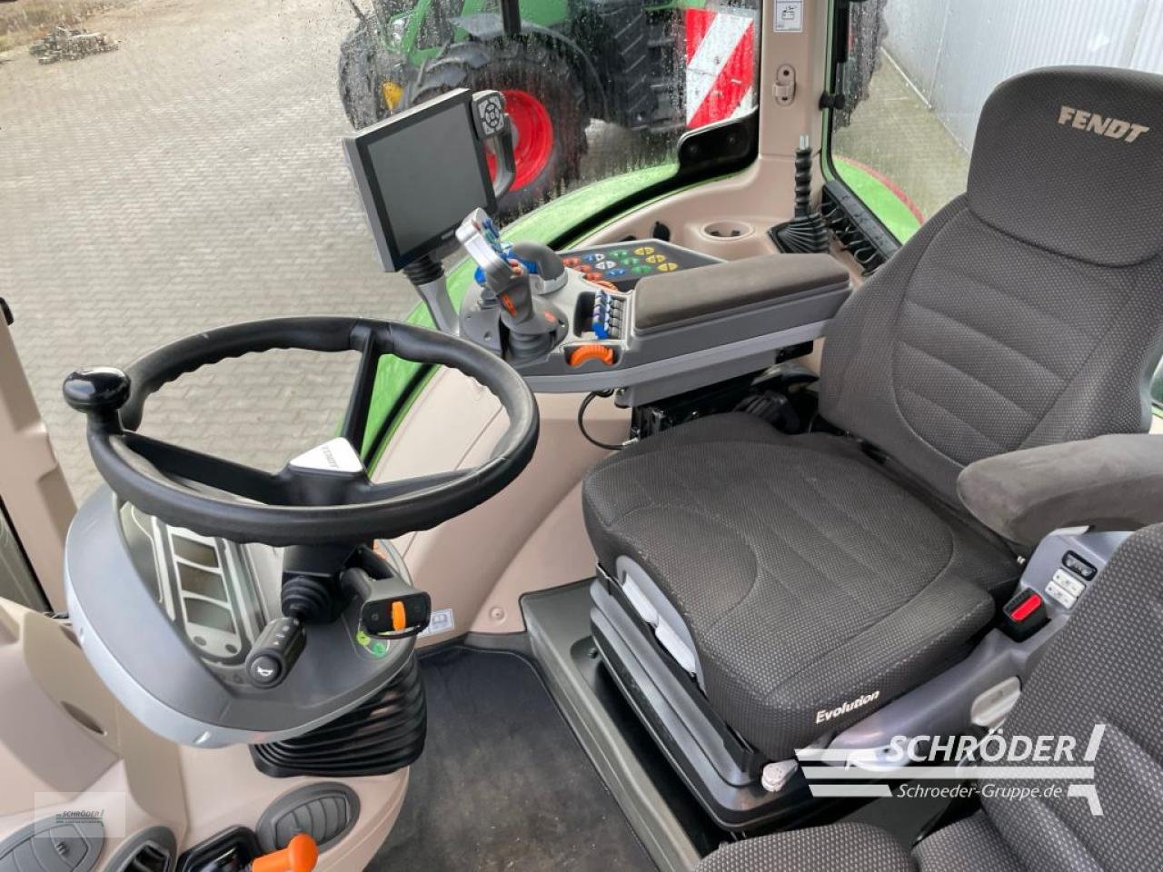 Traktor του τύπου Fendt 724 VARIO S4, Gebrauchtmaschine σε Wildeshausen (Φωτογραφία 13)