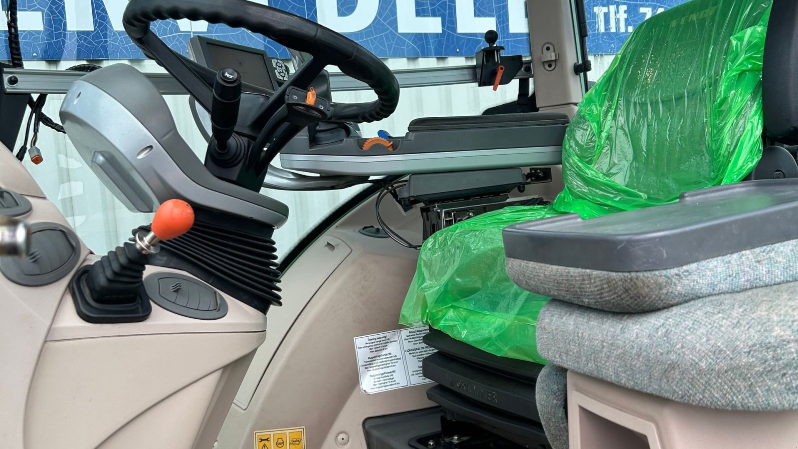 Traktor του τύπου Fendt 724 Vario SCR Profi Plus Få timer, Gebrauchtmaschine σε Rødekro (Φωτογραφία 11)