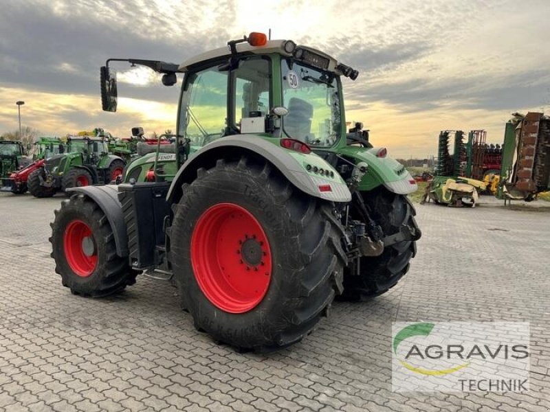 Traktor типа Fendt 724 VARIO SCR, Gebrauchtmaschine в Calbe / Saale (Фотография 3)