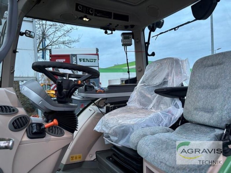 Traktor типа Fendt 724 VARIO SCR, Gebrauchtmaschine в Barsinghausen-Göxe (Фотография 17)