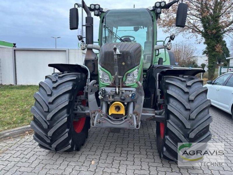 Traktor типа Fendt 724 VARIO SCR, Gebrauchtmaschine в Barsinghausen-Göxe (Фотография 2)
