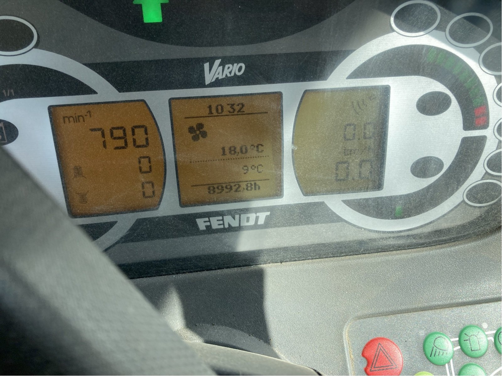 Traktor des Typs Fendt 724 Vario SCR, Gebrauchtmaschine in Gadenstedt (Bild 9)