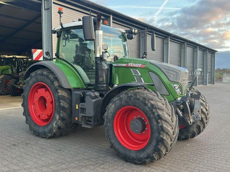 Traktor van het type Fendt 724 VARIO, Gebrauchtmaschine in Hapert (Foto 1)