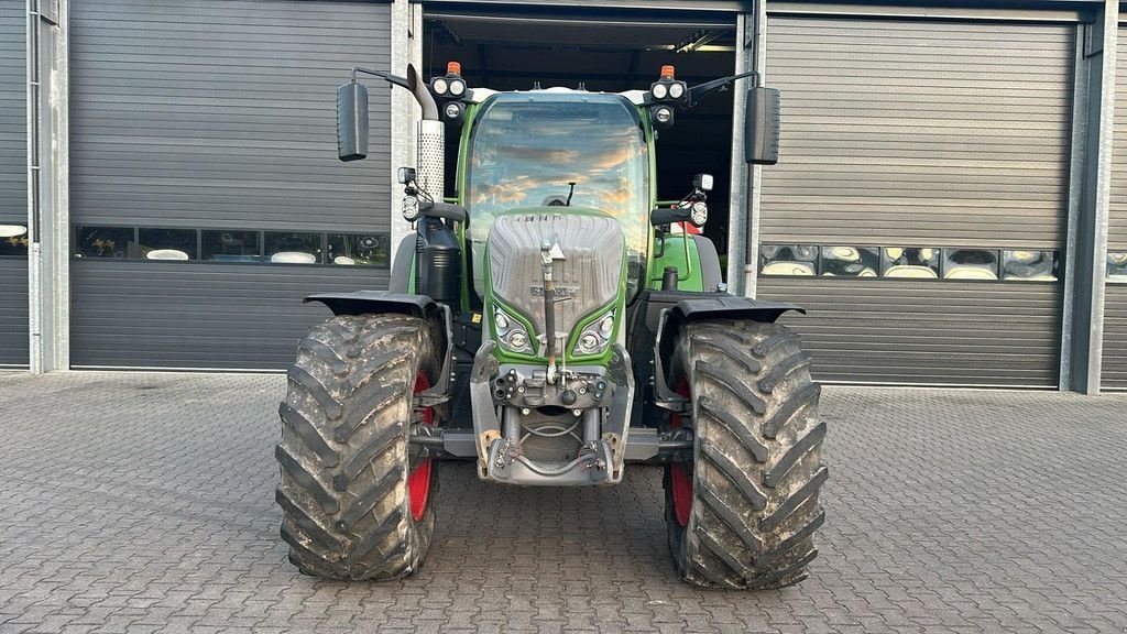 Traktor des Typs Fendt 724 VARIO, Gebrauchtmaschine in Hapert (Bild 3)
