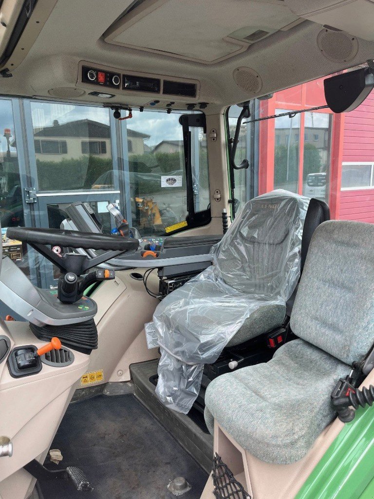 Traktor typu Fendt 724 Vario, Gebrauchtmaschine v Domdidier (Obrázek 8)