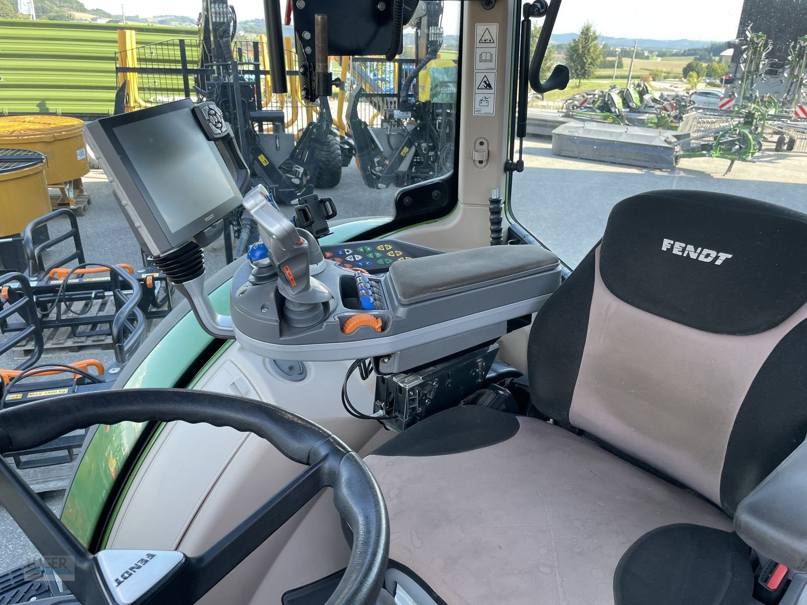 Traktor типа Fendt 724 Vario, Gebrauchtmaschine в Niederkappel (Фотография 10)