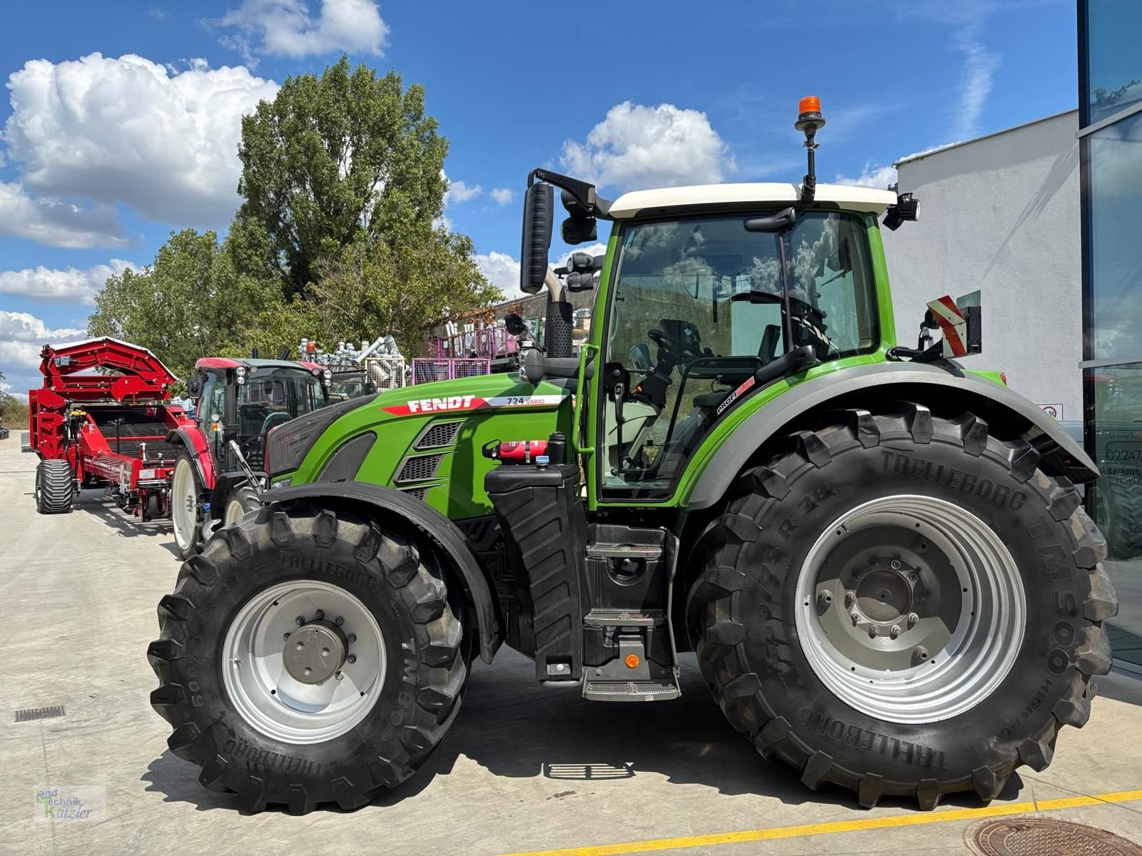 Traktor типа Fendt 724 Vario, Gebrauchtmaschine в Deutsch-Wagram (Фотография 3)