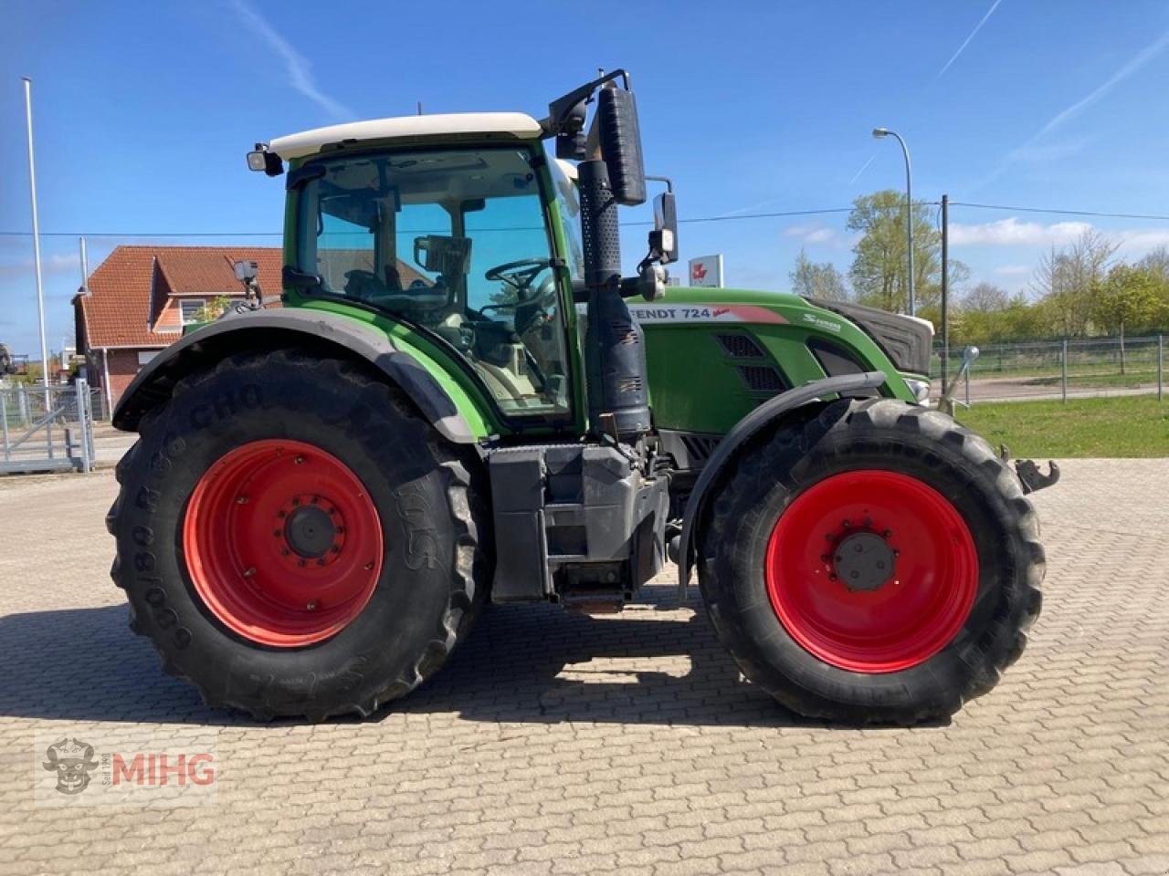 Traktor типа Fendt 724 VARIO, Gebrauchtmaschine в Dummerstorf OT Petschow (Фотография 1)