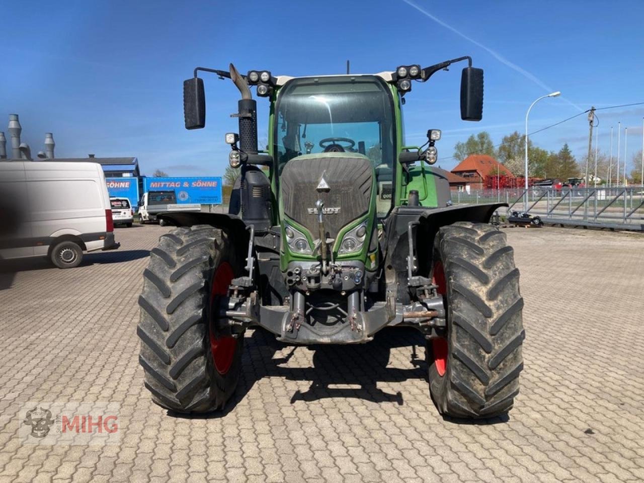 Traktor типа Fendt 724 VARIO, Gebrauchtmaschine в Dummerstorf OT Petschow (Фотография 4)