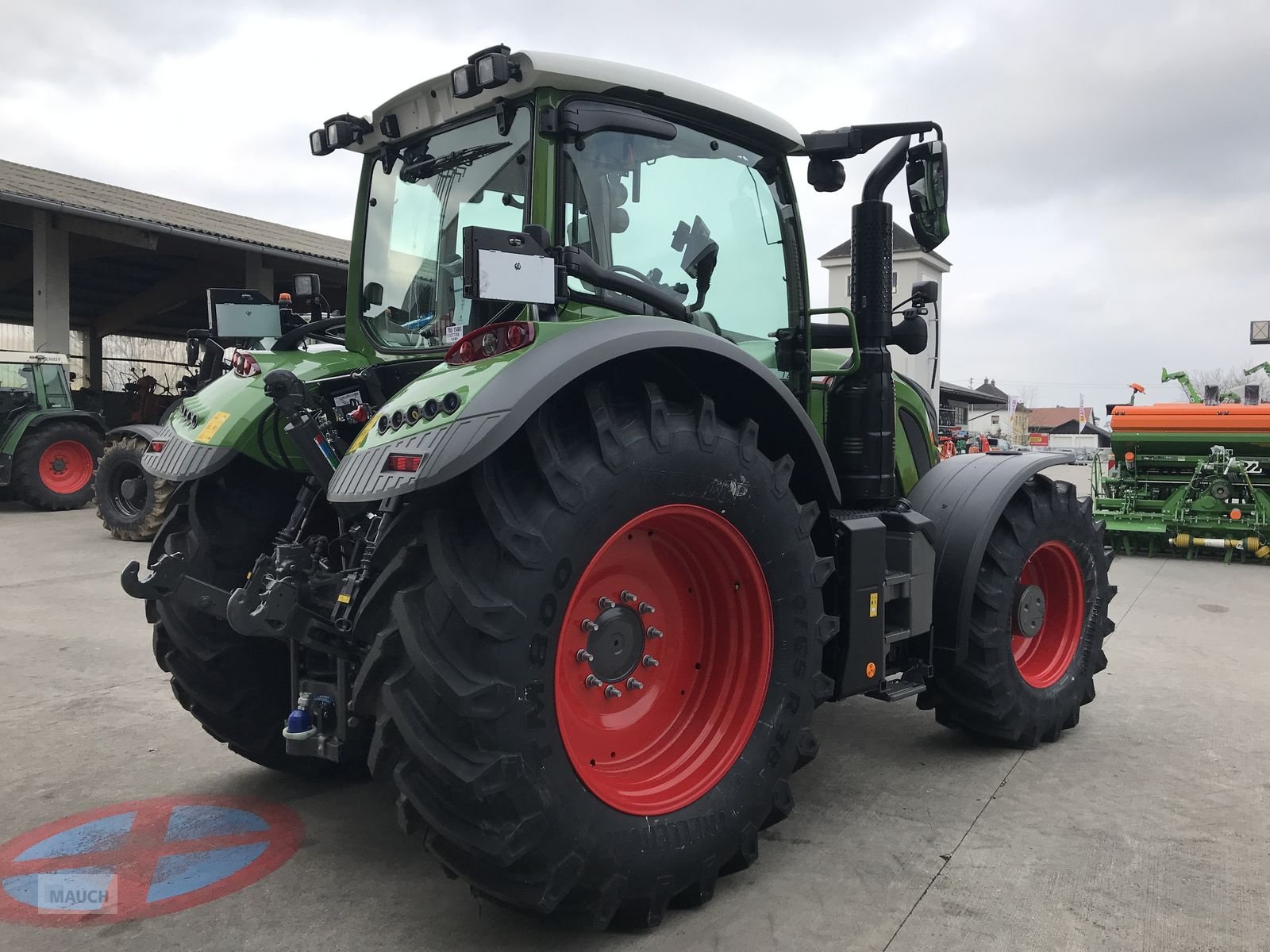 Traktor типа Fendt 724 Vario, Neumaschine в Burgkirchen (Фотография 5)
