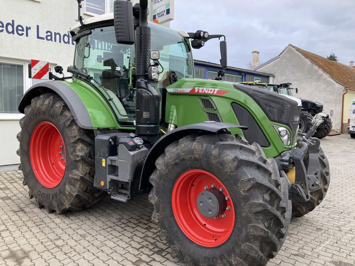 Traktor tip Fendt 724 Vario, Gebrauchtmaschine in Kottingneusiedl (Poză 2)