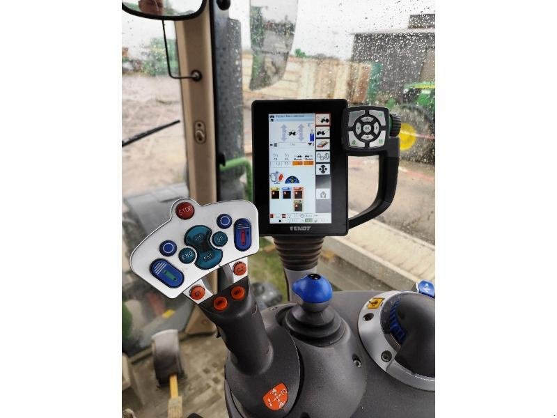 Traktor типа Fendt 724, Gebrauchtmaschine в SAINT-GERMAIN DU PUY (Фотография 10)