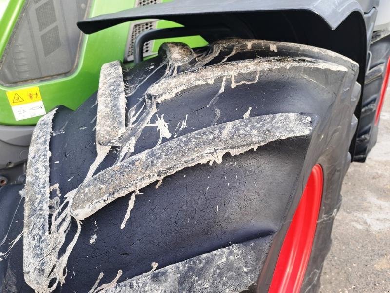 Traktor Türe ait Fendt 724, Gebrauchtmaschine içinde SAINT-GERMAIN DU PUY (resim 7)