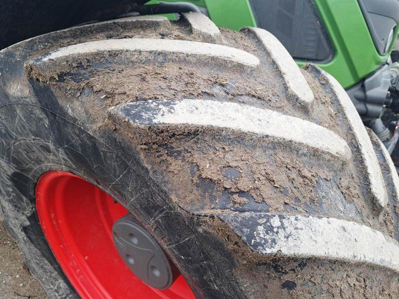 Traktor типа Fendt 724, Gebrauchtmaschine в SAINT-GERMAIN DU PUY (Фотография 4)