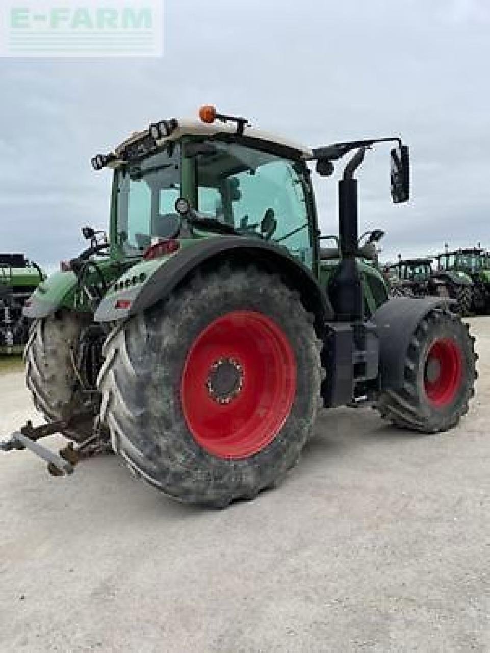 Traktor типа Fendt 724, Gebrauchtmaschine в MONFERRAN (Фотография 7)