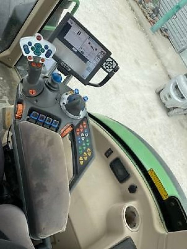 Traktor типа Fendt 724, Gebrauchtmaschine в Monferran-Savès (Фотография 9)