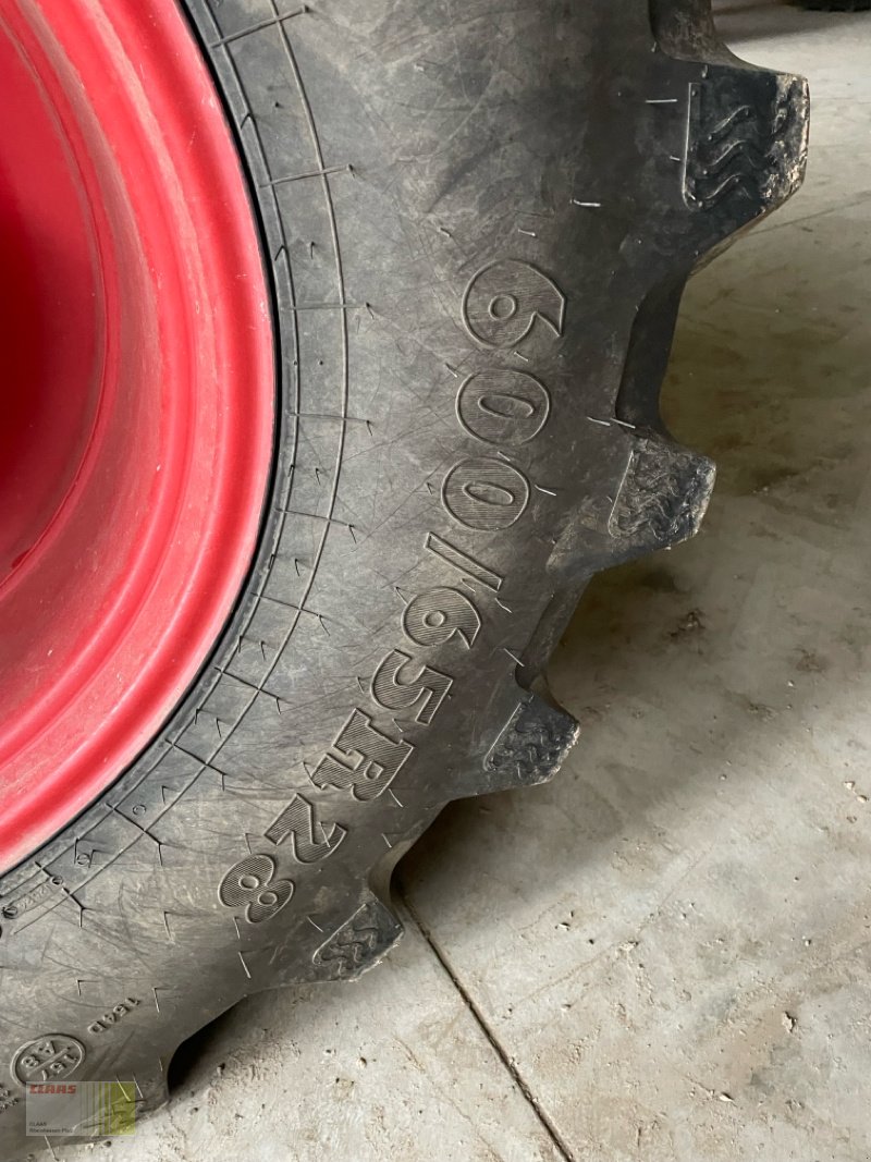 Traktor des Typs Fendt 724, Gebrauchtmaschine in Reinheim (Bild 8)