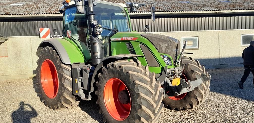 Traktor del tipo Fendt 724, Gebrauchtmaschine In Løgumkloster (Immagine 1)