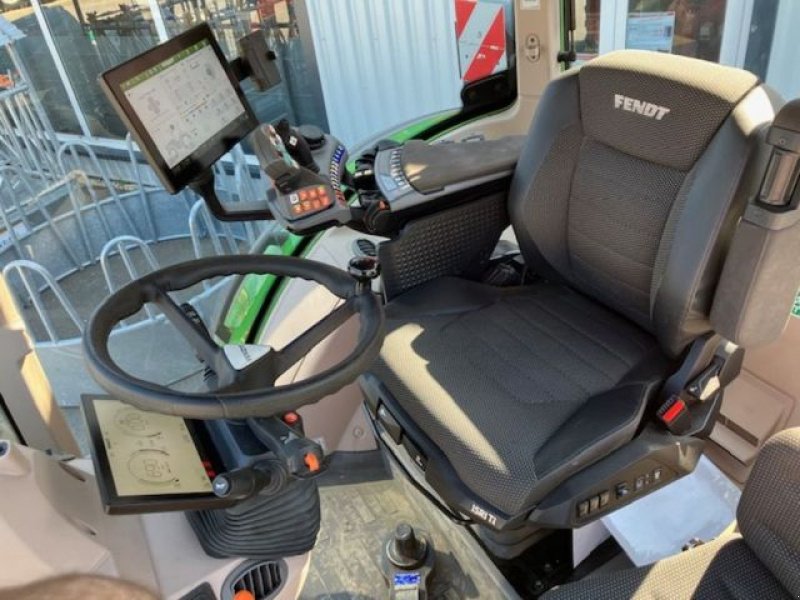 Traktor Türe ait Fendt 726 POWER, Gebrauchtmaschine içinde POUSSAY (resim 5)