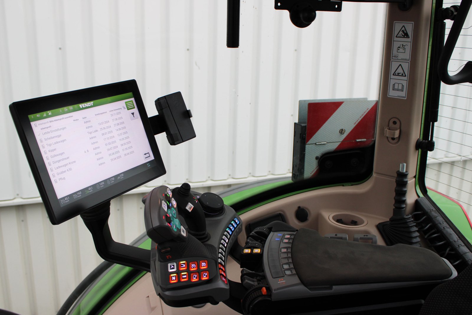 Traktor des Typs Fendt 726 Vario Gen7 Power+ Setting2, Gebrauchtmaschine in Holle- Grasdorf (Bild 14)