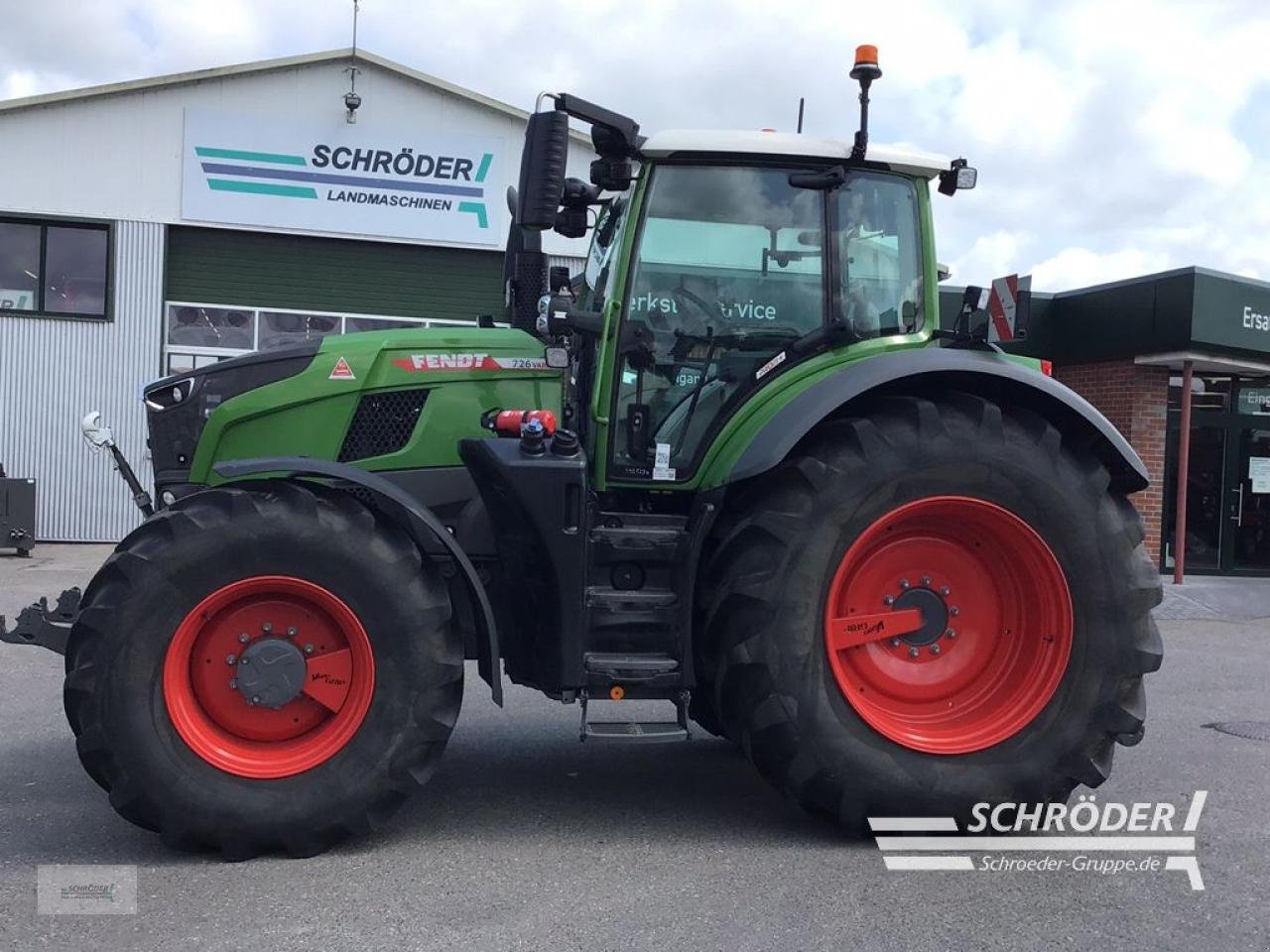 Traktor a típus Fendt 726 VARIO GEN7 PROFI PLUS, Neumaschine ekkor: Penzlin (Kép 2)