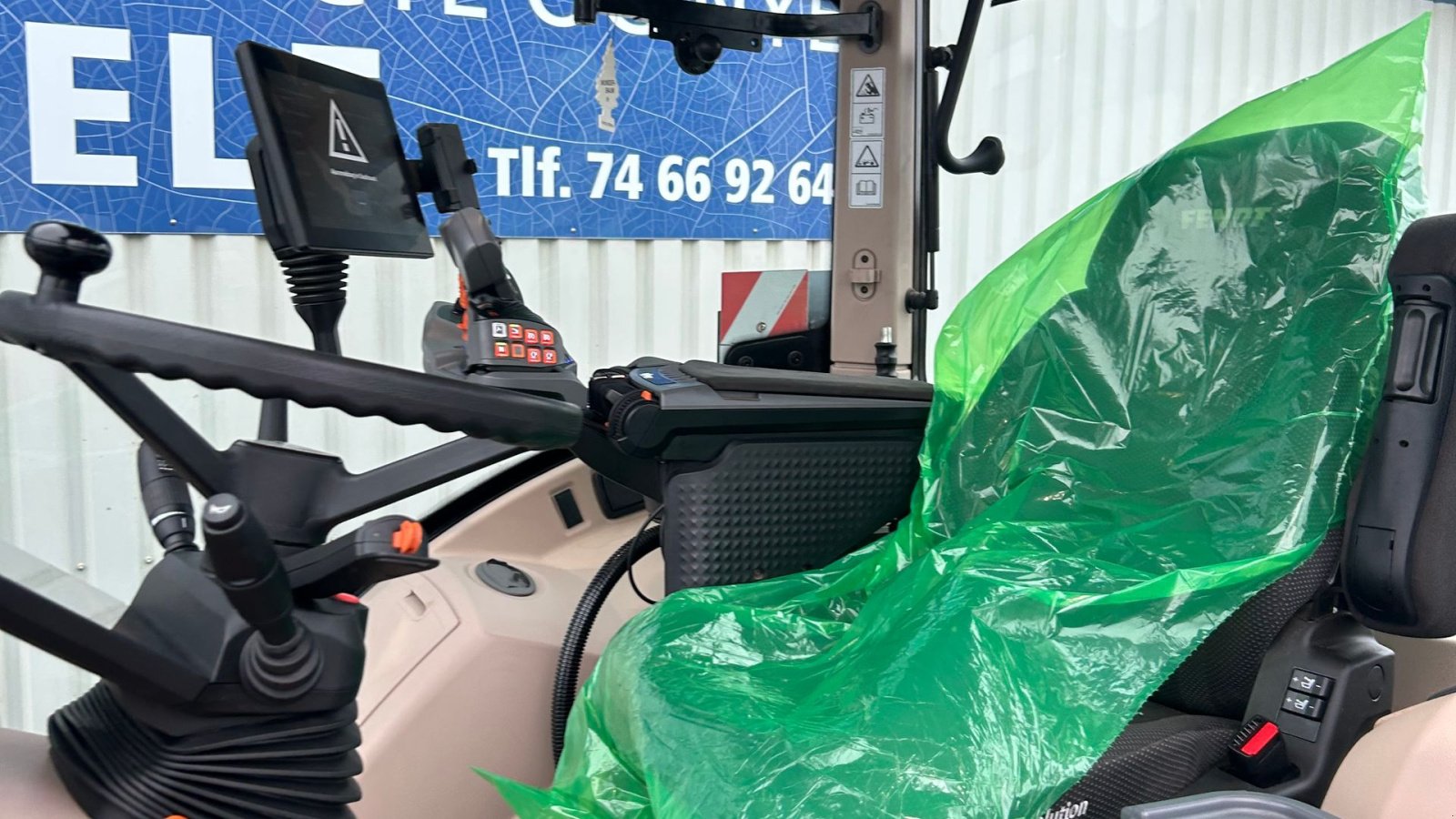 Traktor типа Fendt 726 Vario Gen7 Profi+ Setting2 Med Front PTO, Gebrauchtmaschine в Rødekro (Фотография 12)