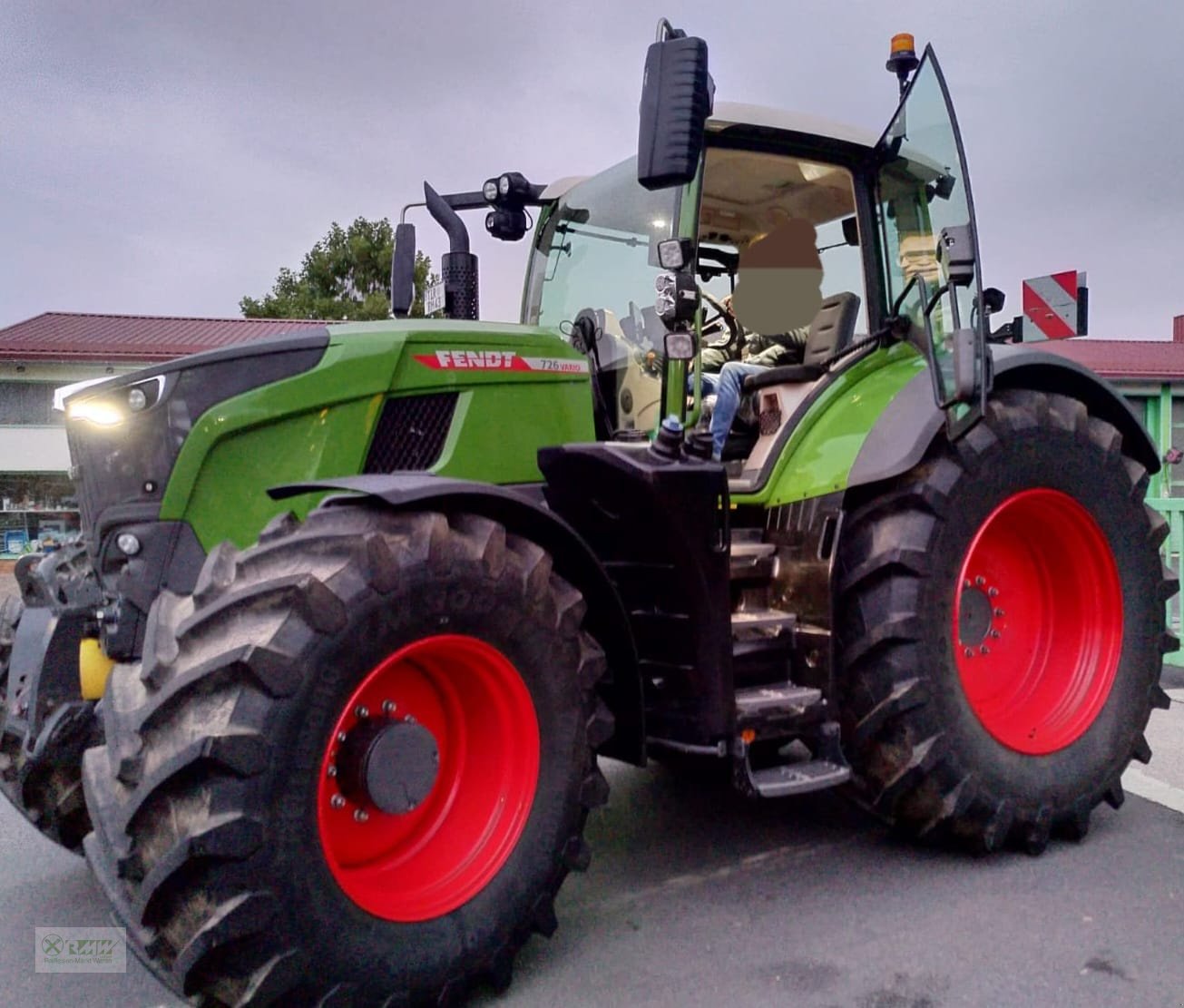 Traktor van het type Fendt 726 Vario ProfiPlus, Neumaschine in Erbendorf (Foto 1)