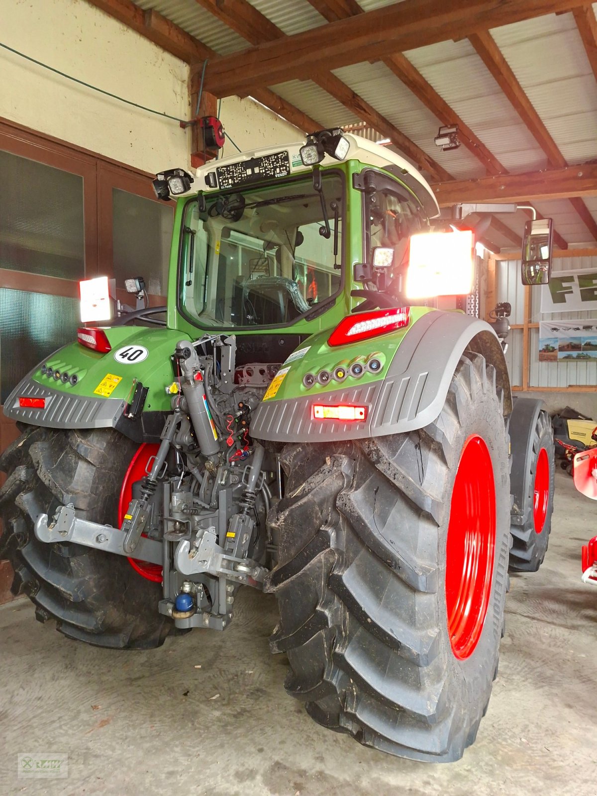 Traktor van het type Fendt 726 Vario ProfiPlus, Neumaschine in Erbendorf (Foto 9)