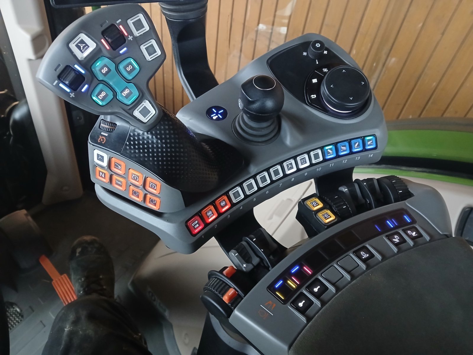 Traktor типа Fendt 726 Vario, Gebrauchtmaschine в Niederviehbach (Фотография 8)