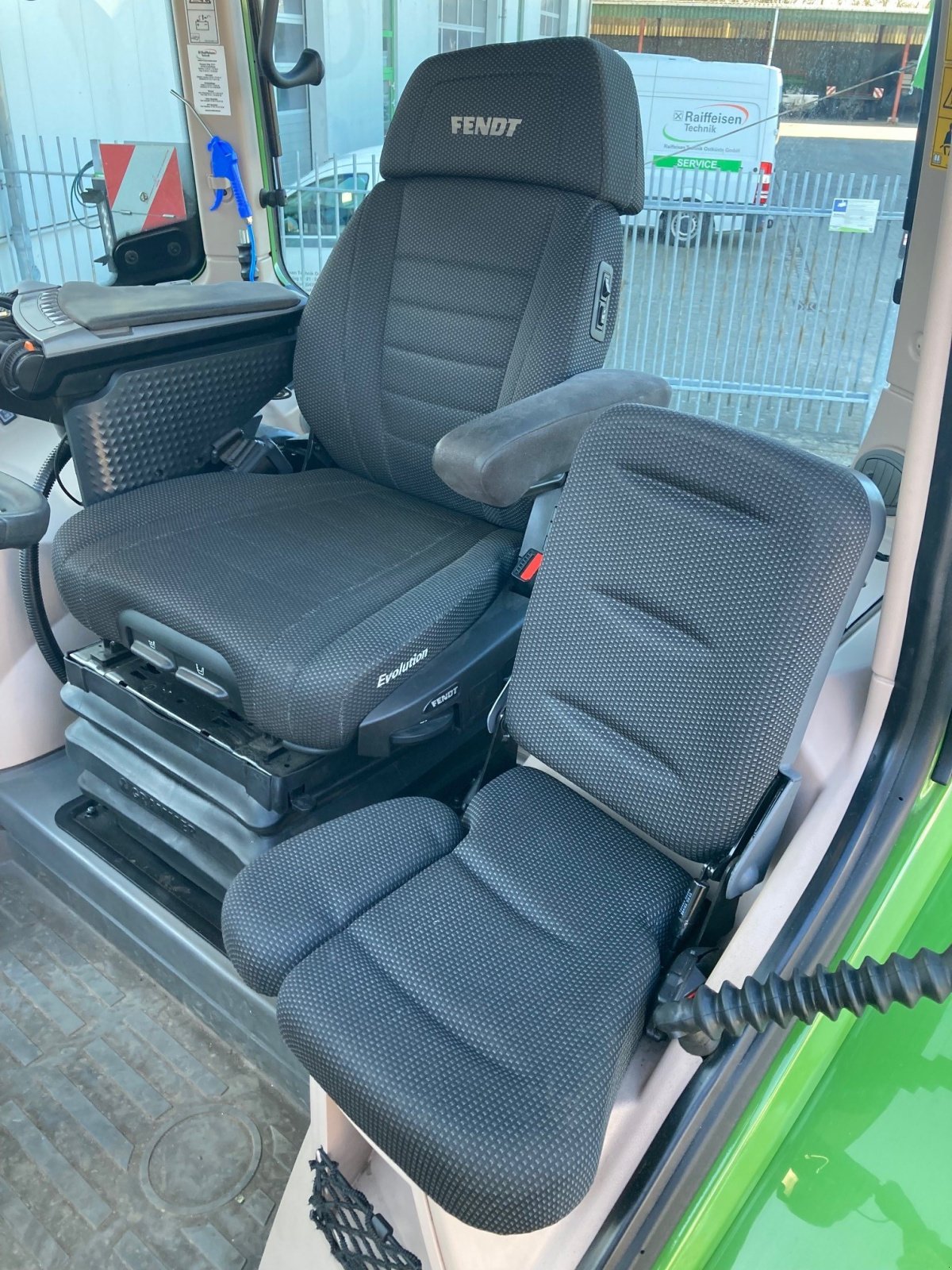 Traktor типа Fendt 728 Gen7 ProfiPlus, Gebrauchtmaschine в Eckernförde (Фотография 10)