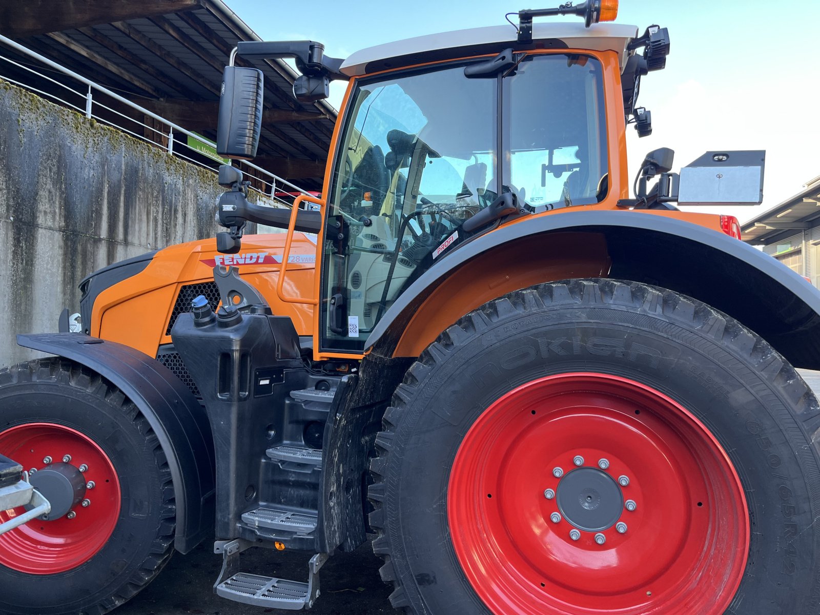 Traktor des Typs Fendt 728 Profi, Gebrauchtmaschine in Donaueschingen (Bild 4)