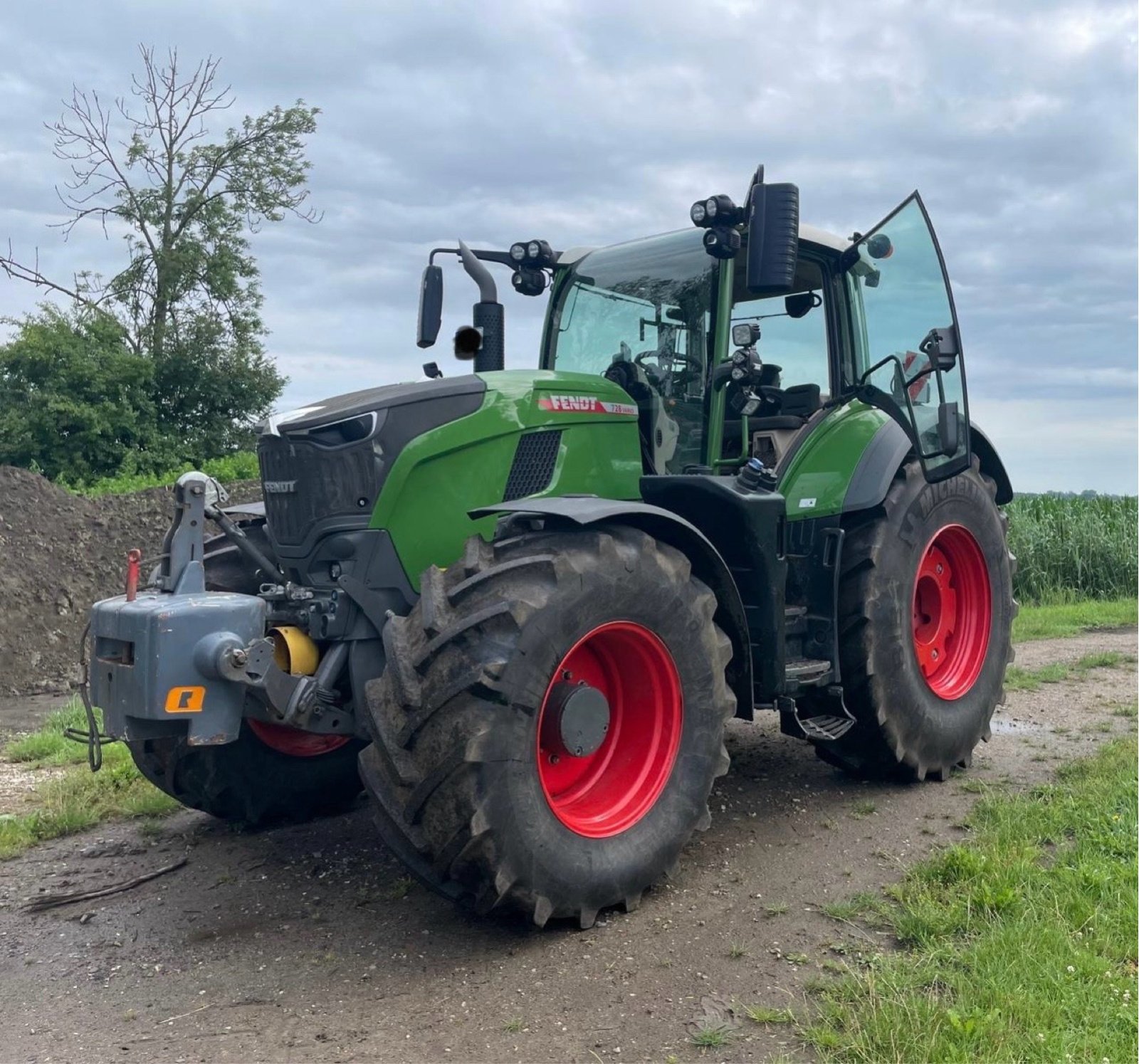 Traktor des Typs Fendt 728 Vario Gen7 Power+, Gebrauchtmaschine in Gadebusch (Bild 1)
