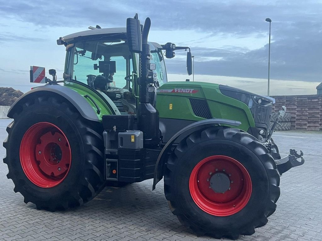 Traktor des Typs Fendt 728 Vario Gen7 Profi Plus, Gebrauchtmaschine in Hapert (Bild 4)