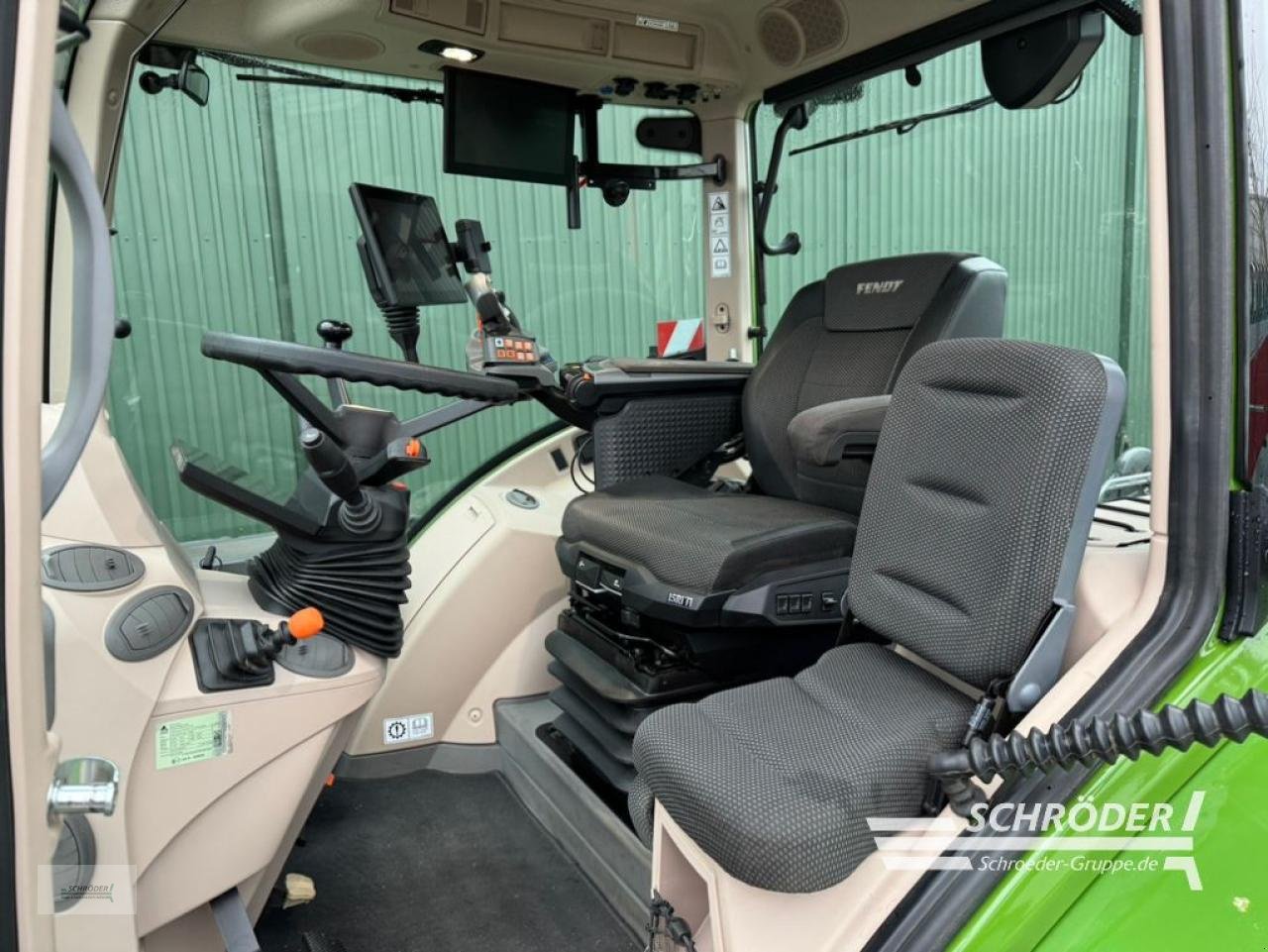 Traktor van het type Fendt 728 VARIO GEN7 PROFI PLUS, Neumaschine in Twistringen (Foto 15)