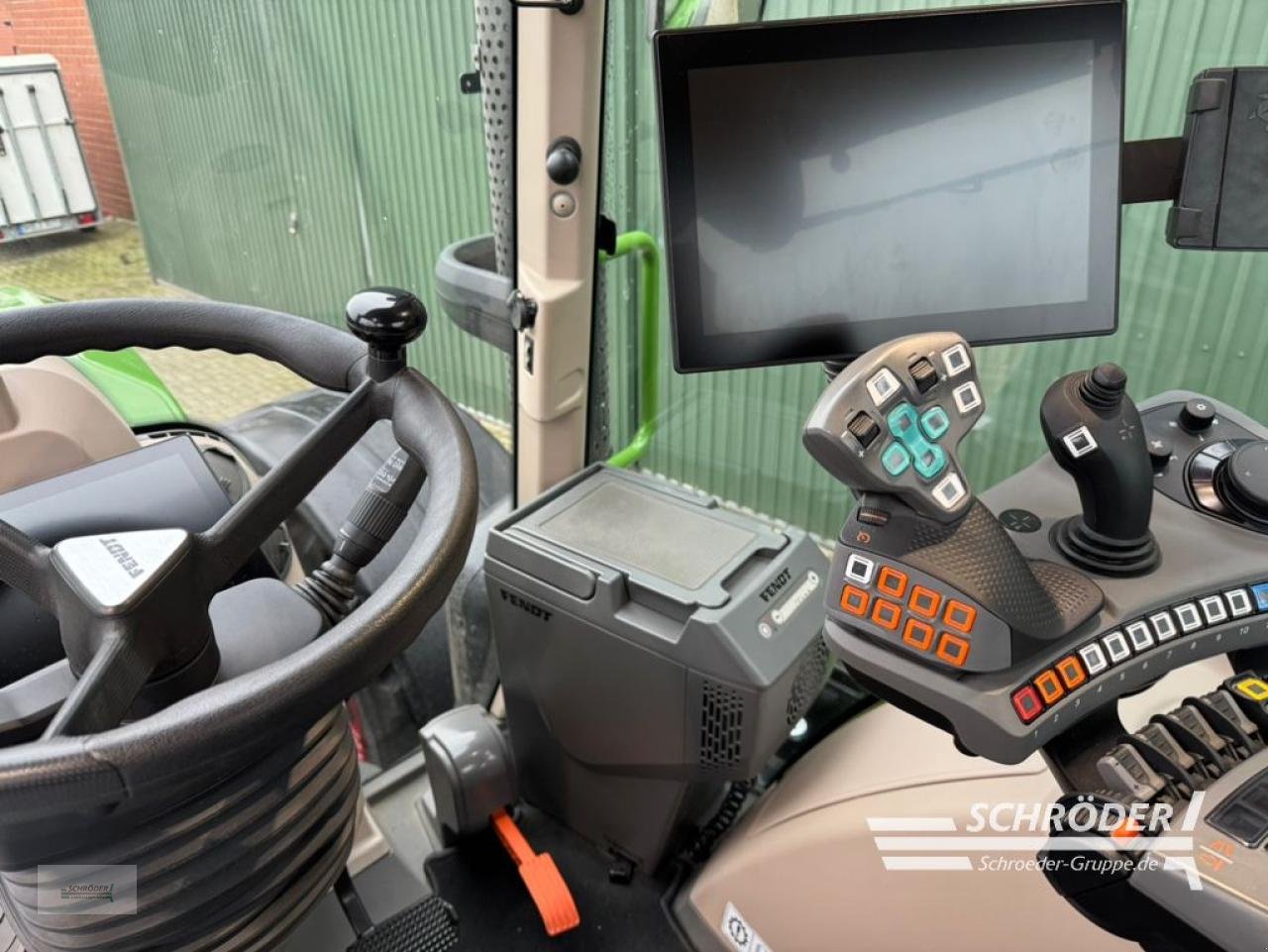 Traktor van het type Fendt 728 VARIO GEN7 PROFI PLUS, Neumaschine in Twistringen (Foto 19)