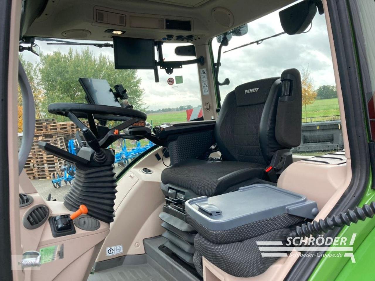 Traktor от тип Fendt 728 VARIO GEN7 PROFI PLUS, Neumaschine в Jerichow - Kleinmangelsdorf (Снимка 16)